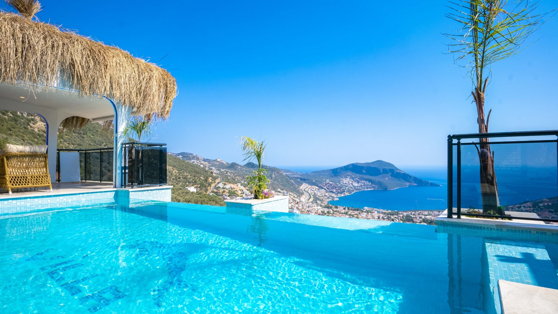 Kalkan, Akbel bölgesinde, 2 odalı, Özel Havuzlu Villa