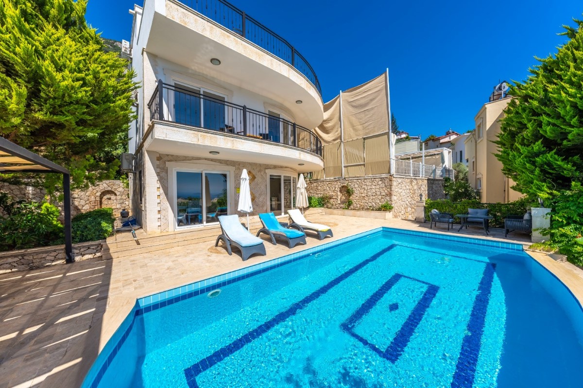 Kalkan, Merkez bölgesinde, 3 odalı, Özel Havuzlu Villa